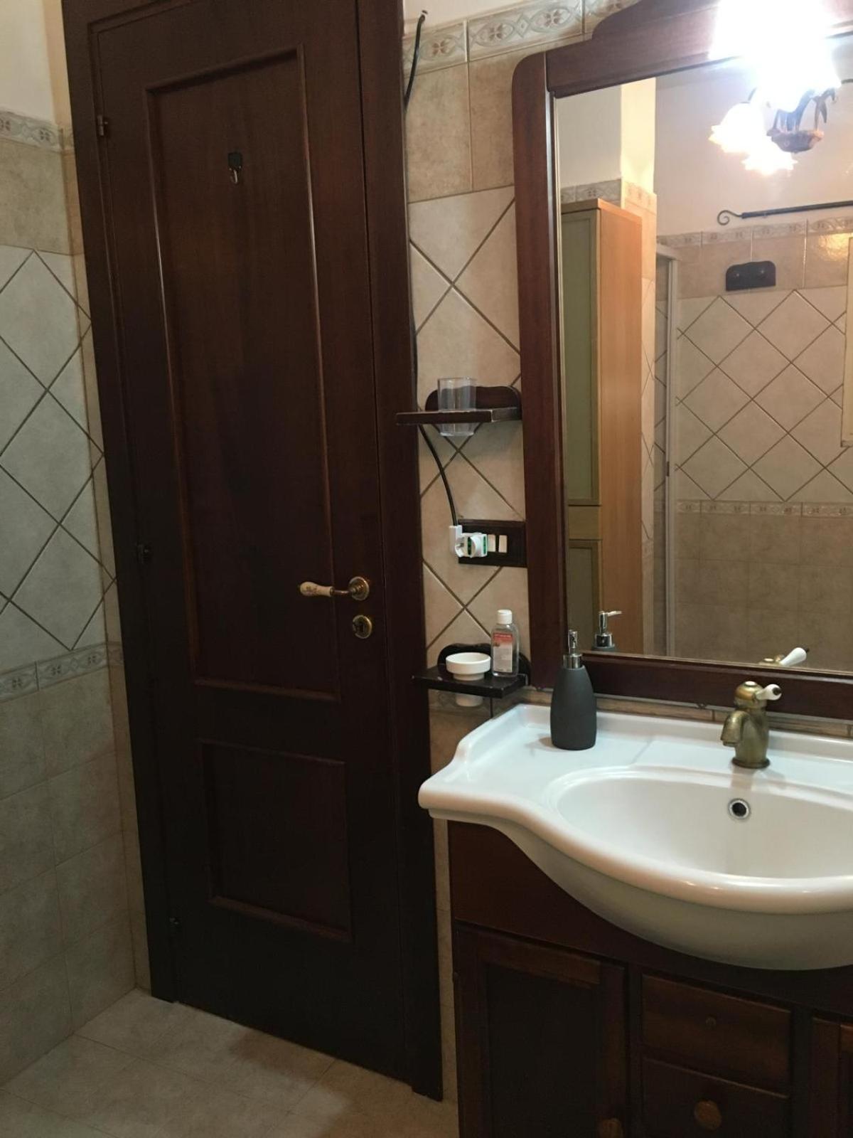 Casa Santa Lucia Apartment คาตาเนีย ภายนอก รูปภาพ