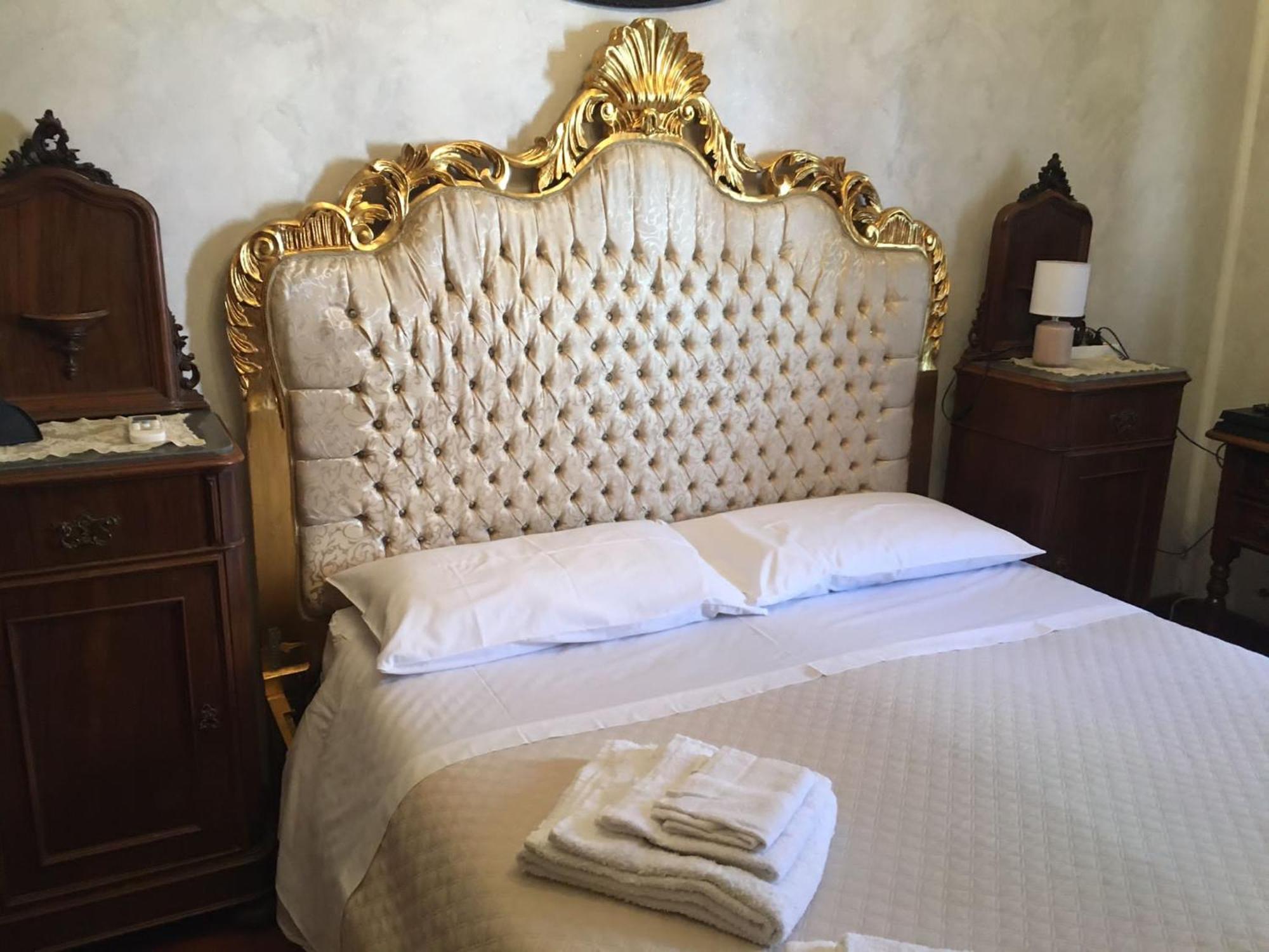Casa Santa Lucia Apartment คาตาเนีย ภายนอก รูปภาพ